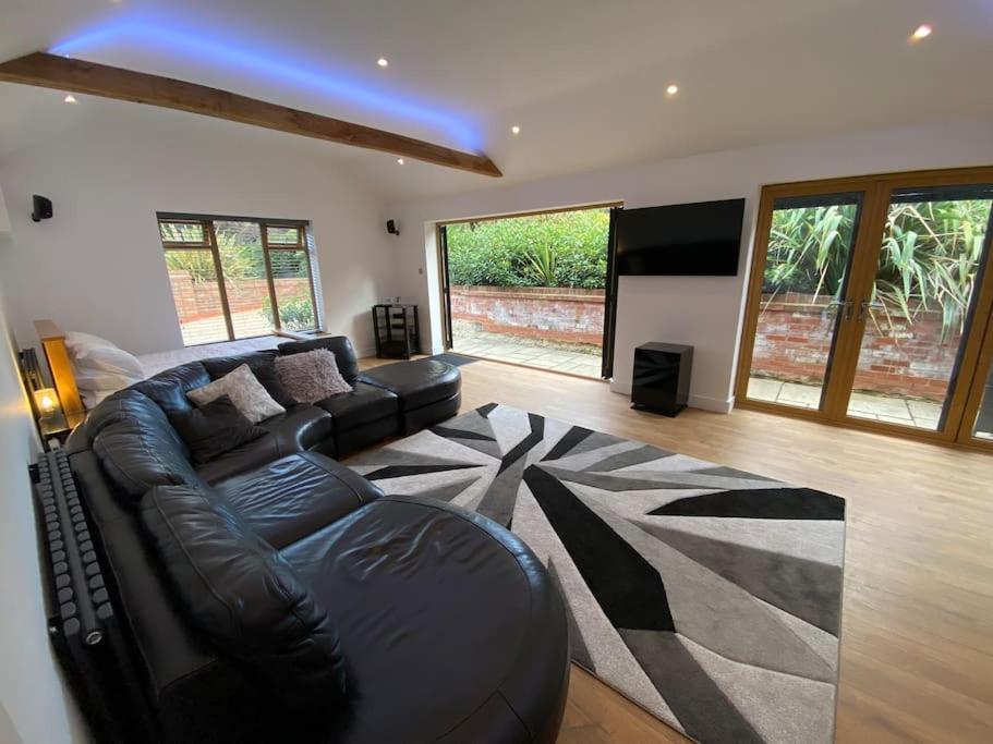 Stansted Airport Luxury Annexe With Parking. Appartement Birchanger Buitenkant foto